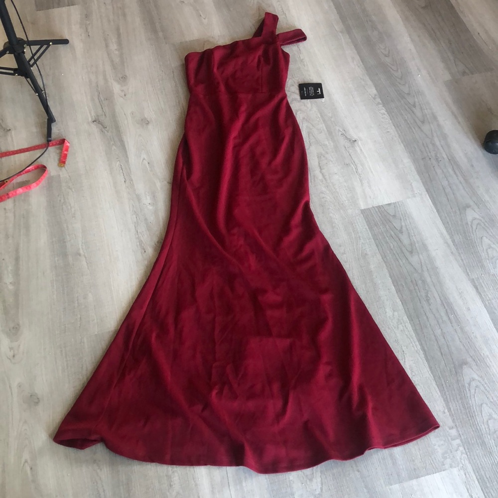 LULUS HOLIDAY FORMAL DRESS